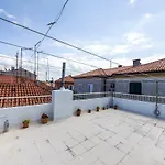 Apartman Lara