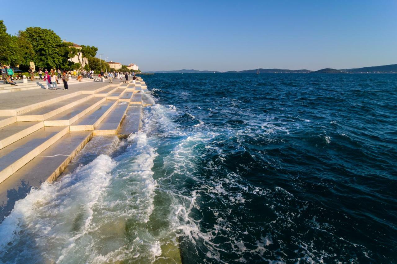 Lara * Zadar