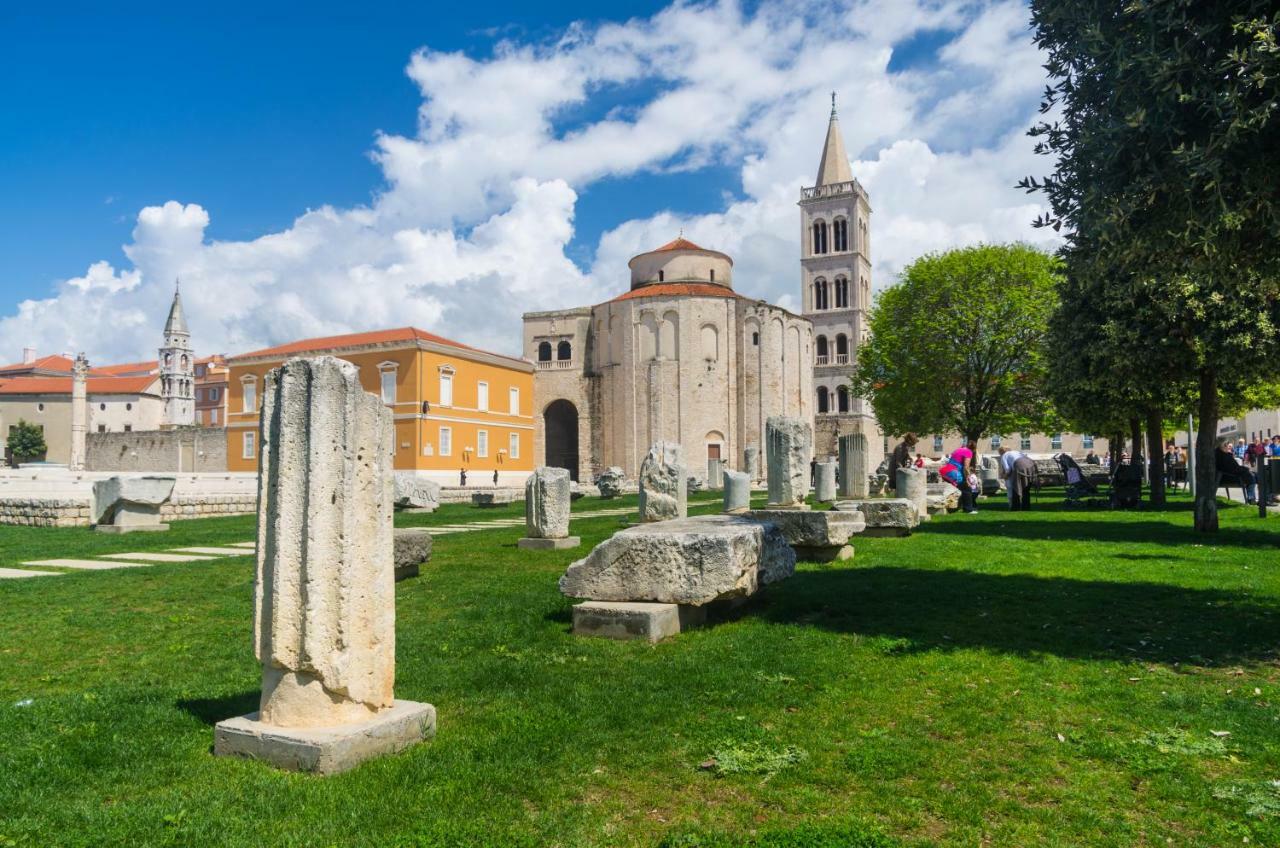 Lara * Zadar
